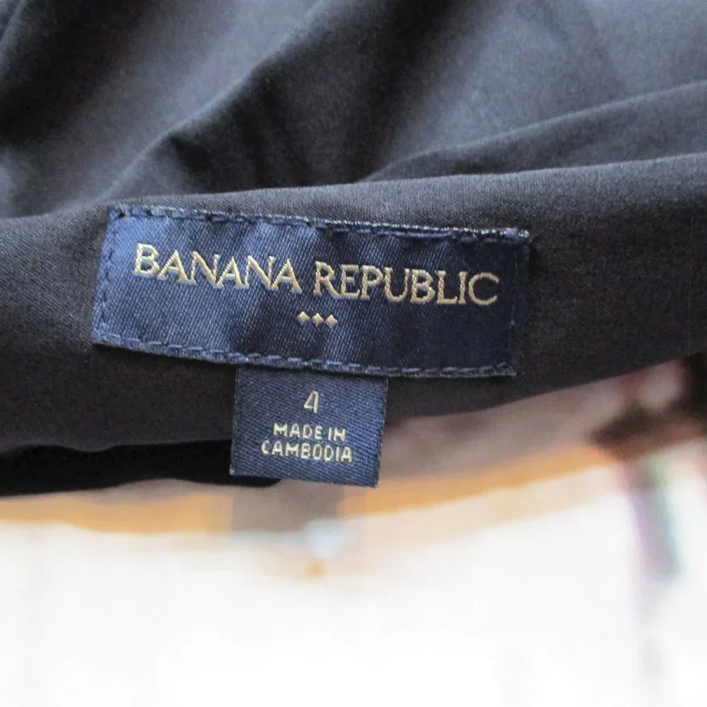 Banana Republic Mid Rise Little Black Skirt - Picture 5 of 6